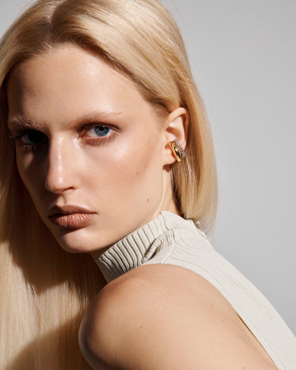 Vida Pave Ear-Cuff