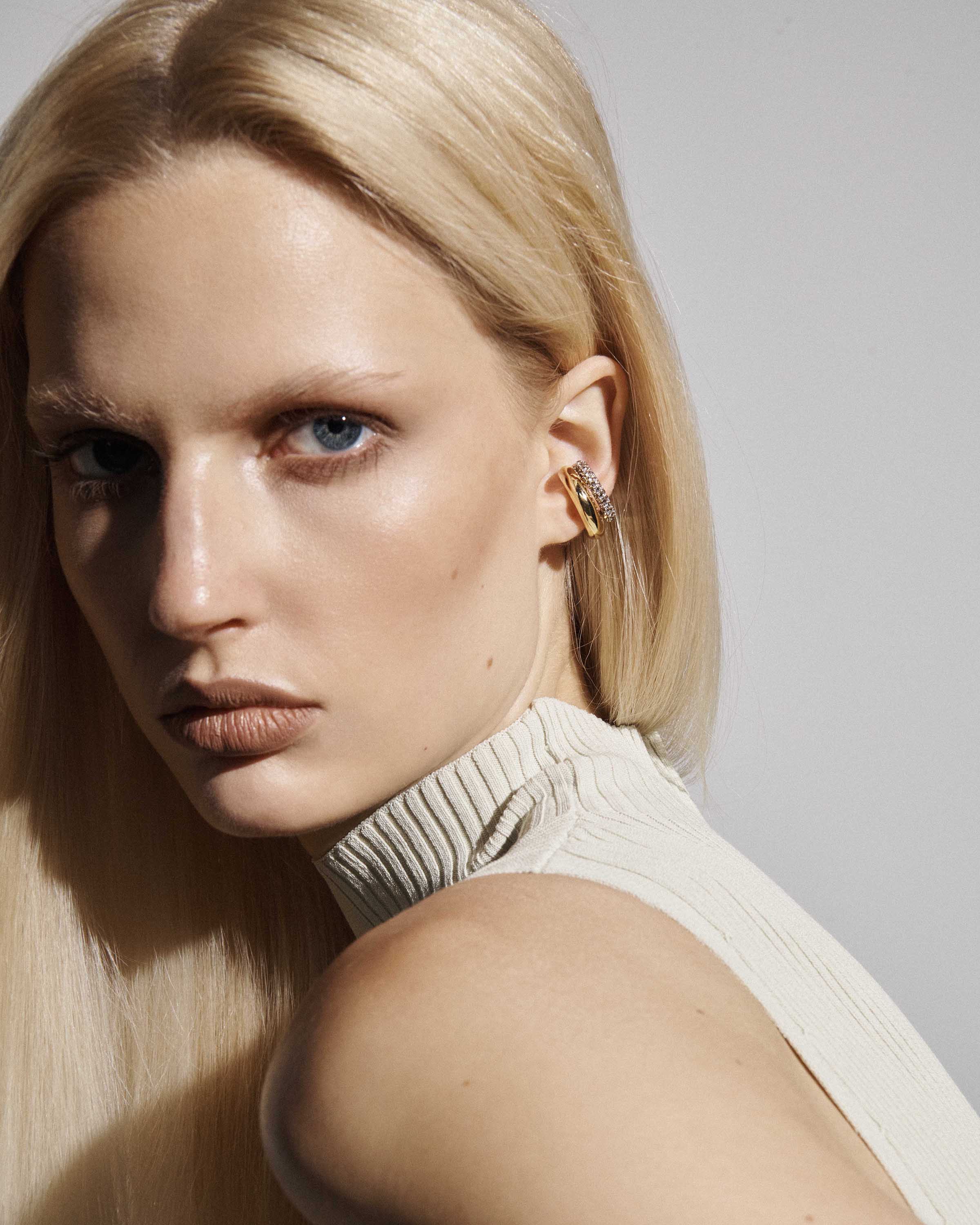 Vida Pave Ear-Cuff